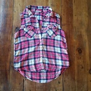 🌻 MAKE ME AN OFFER! SO plaid sleeveless shirt